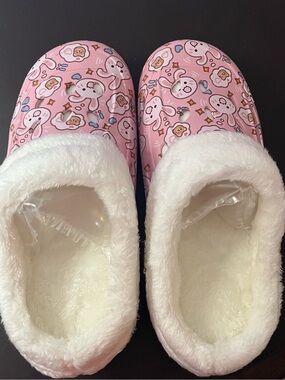 Pink Bunny Pattern Cozy Fleece-Lined Clog Slippers